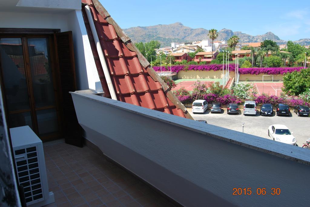 Hotel Baia Degli Dei Giardini-Naxos Zimmer foto