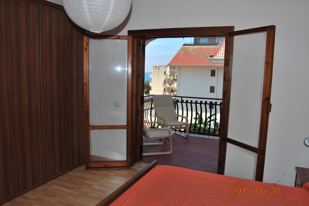 Hotel Baia Degli Dei Giardini-Naxos Zimmer foto