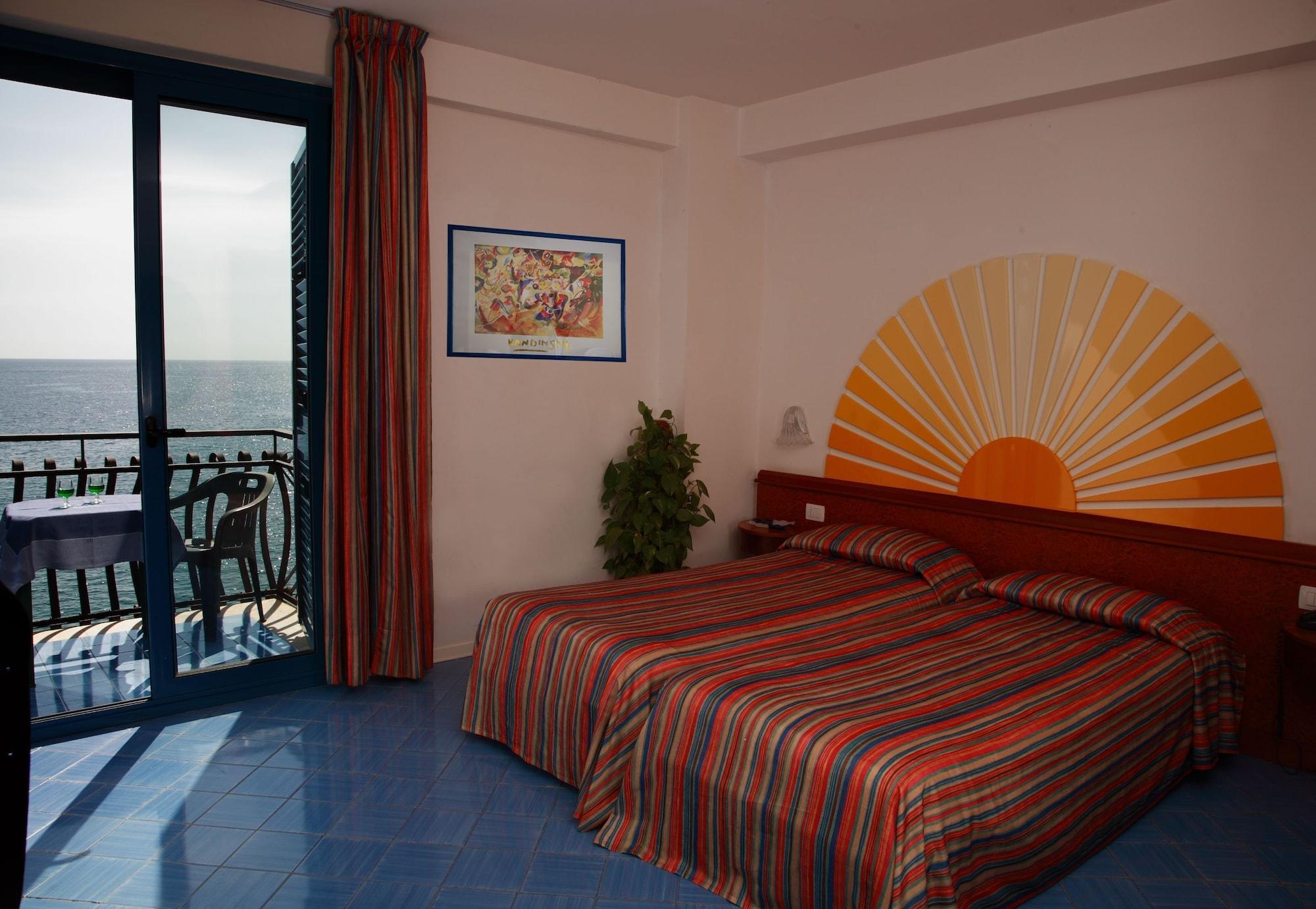Hotel Baia Degli Dei Giardini-Naxos Exterior foto