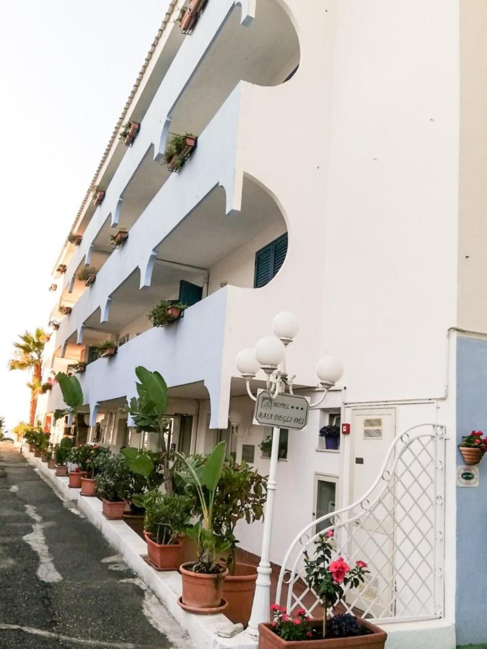 Hotel Baia Degli Dei Giardini-Naxos Exterior foto